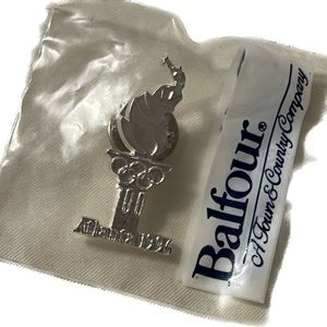 🍄NEW ATLANTA 1996 Olympic Silver Torch Pin Collectible Souvenir Anniversary